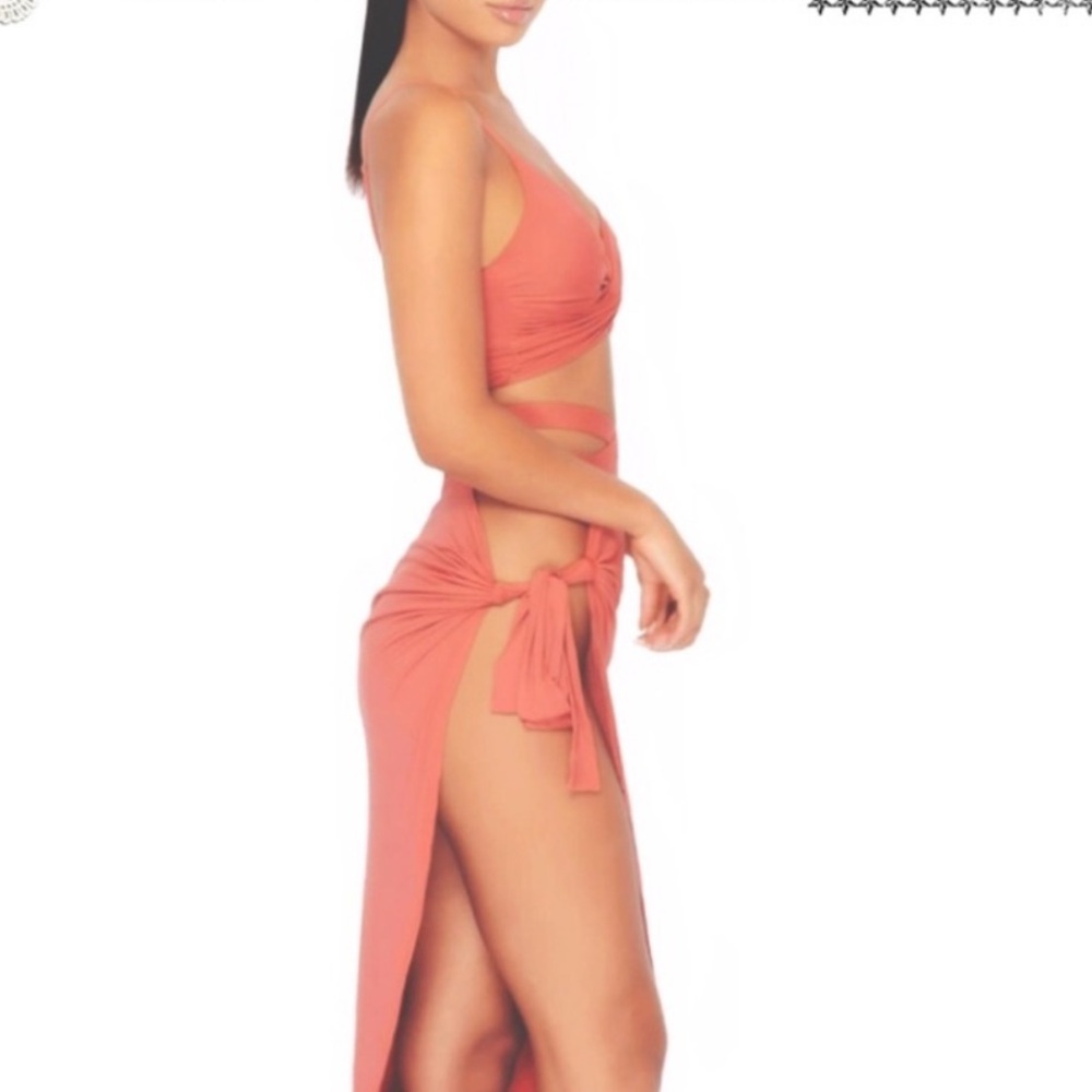 Revolve Two Piece Top and Skirt Small - Picture 4 of 15